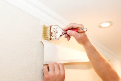 Pose de papier peint à Cuissai — revêtements muraux et toiles de verre